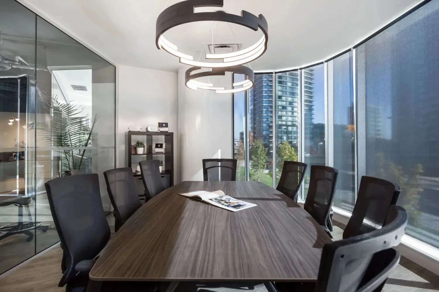 Acoustic zoning — quiet rooms and sound-absorbing materials