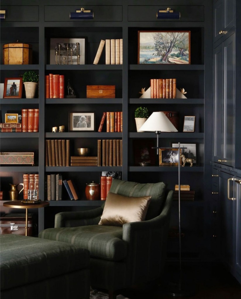 Sculptural furniture forms